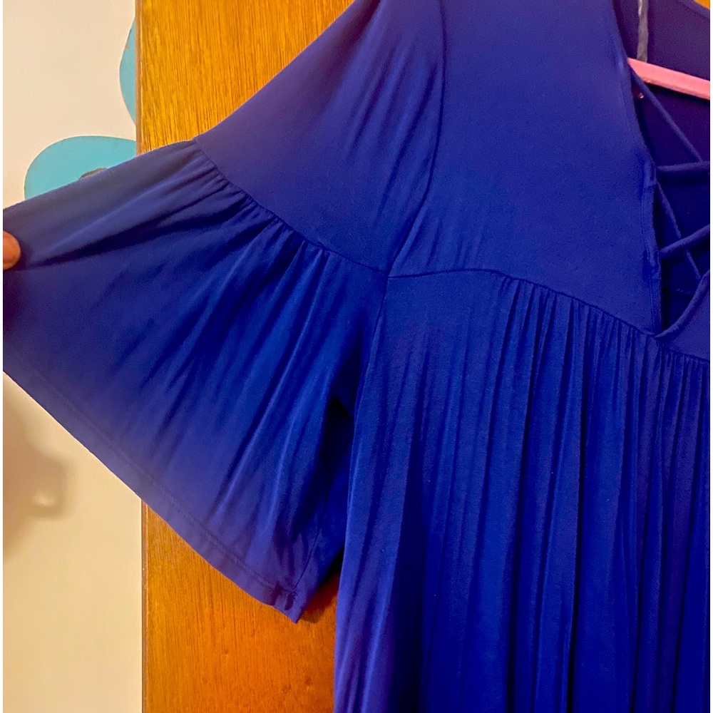 Size 1/2x royal blue top! Super soft & slinky! In EUC